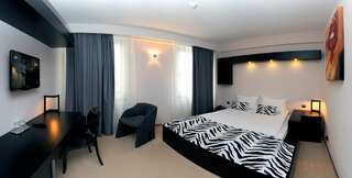 Отель Plaza V Hotel Тыргу-Муреш Стандартный двухместный номер с 1 кроватью или с 2 отдельными кроватями 4 *-1